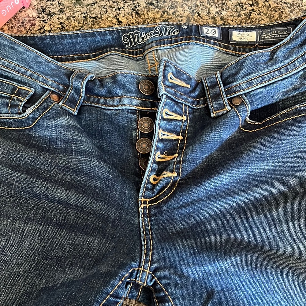MissMe 5 button mid rise skinny jeans. Size 29 reg